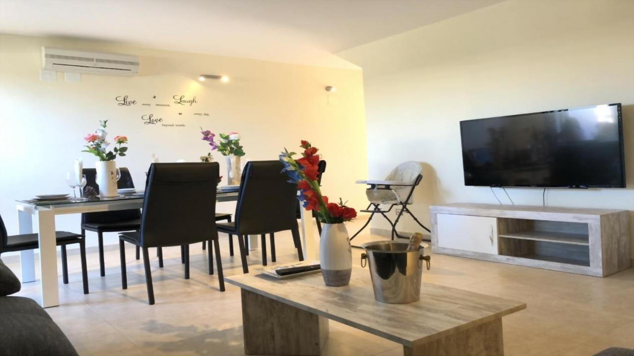 De Lujo Con Piscina Y Holiday home